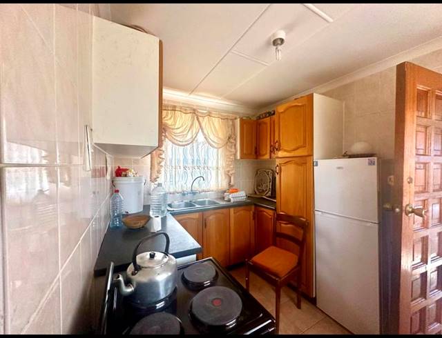 2 BEDROOM HOUSE FOR SALE IN UMLAZI BB